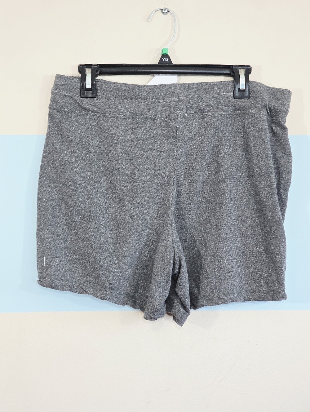 Women’s 32 Degrees Gray Knit Drawstring Athletic Shorts - Picture 4 of 6